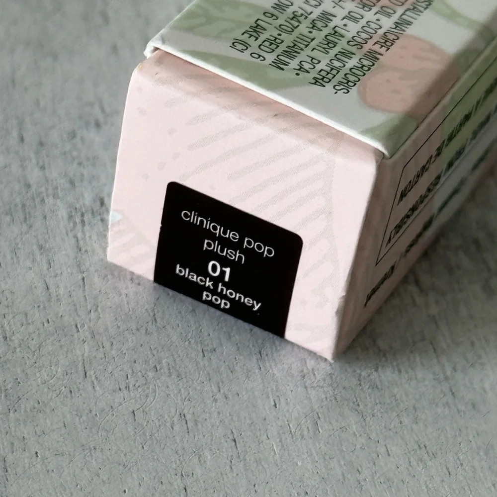 Clinique Pop Plush Creamy Lip Gloss 01 Black Honey Pop  .11 fl. oz.